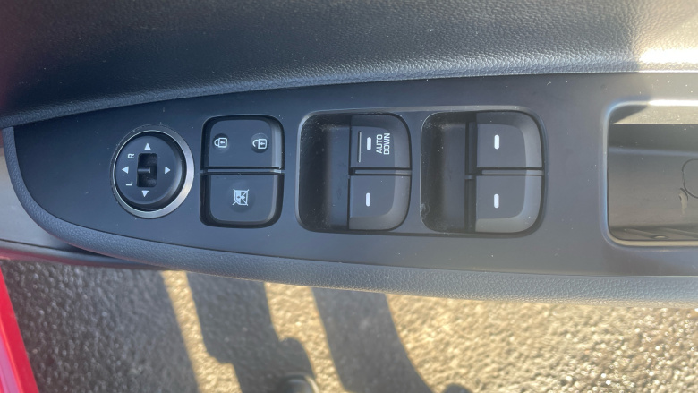 Hyundai i10 1.0 SE 5dr Petrol Hatchback